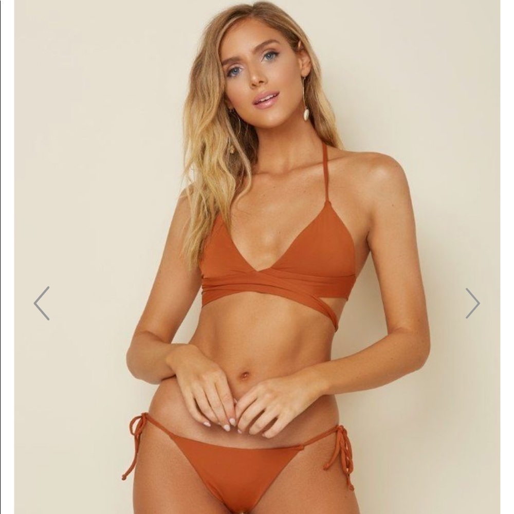 Dippin’ Daisy’s Crest Top in Rust